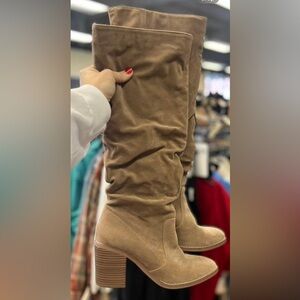 Size 9.5 faux suede tall boots!